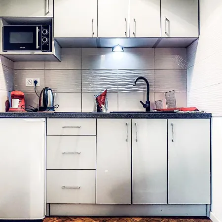 Next To Wawel Castle, Vistula River & Old Town Cracow Daire