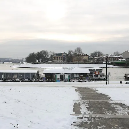 Next To Wawel Castle, Vistula River & Old Town Cracow Daire Krakow