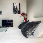 Next To Wawel Castle, Vistula River & Old Town Cracow شقة كراكوفيا