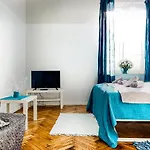 Next To Wawel Castle, Vistula River & Old Town Cracow *