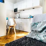 Next To Wawel Castle, Vistula River & Old Town Cracow شقة *