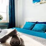 شقة Next To Wawel Castle, Vistula River & Old Town Cracow كراكوفيا